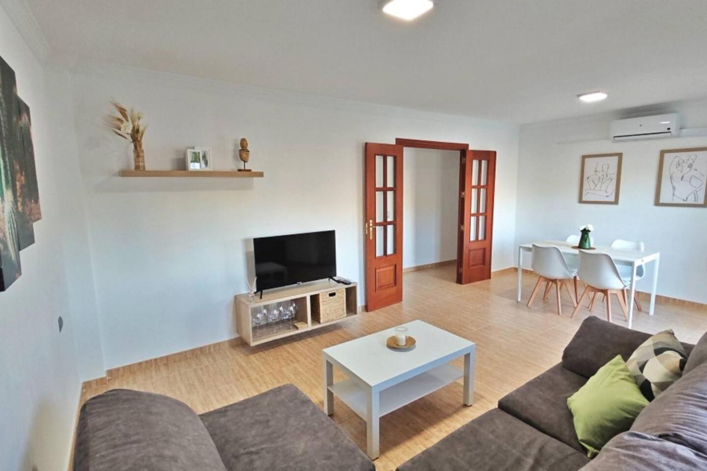 Apartamento Paseo Larios Torre Del Mar Exterior photo